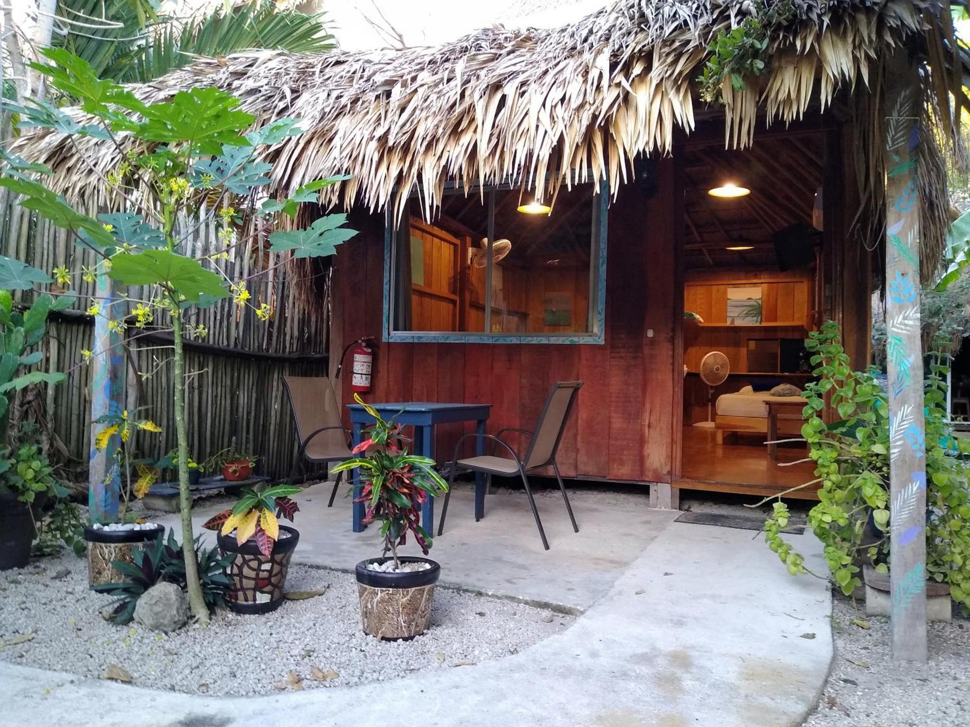 Hotel & Suites Oasis Bacalar Exteriör bild